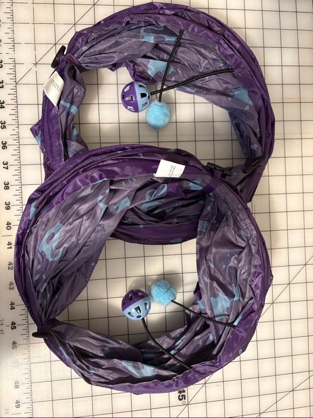 Purple Cat Tunnel with Toy Balls
